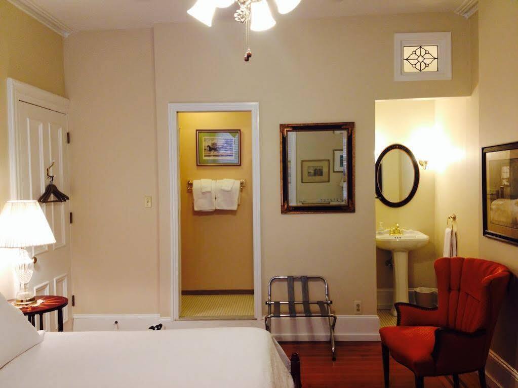 Cornerstone Bed & Breakfast ฟิลาเดลเฟีย ภายนอก รูปภาพ